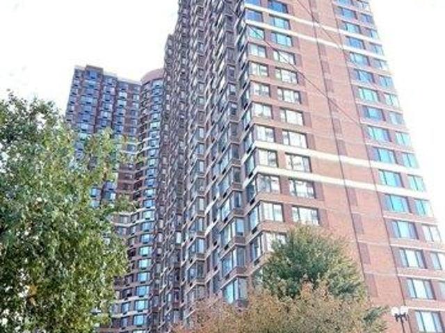 Condo for sale in Fort Lee, New Jersey