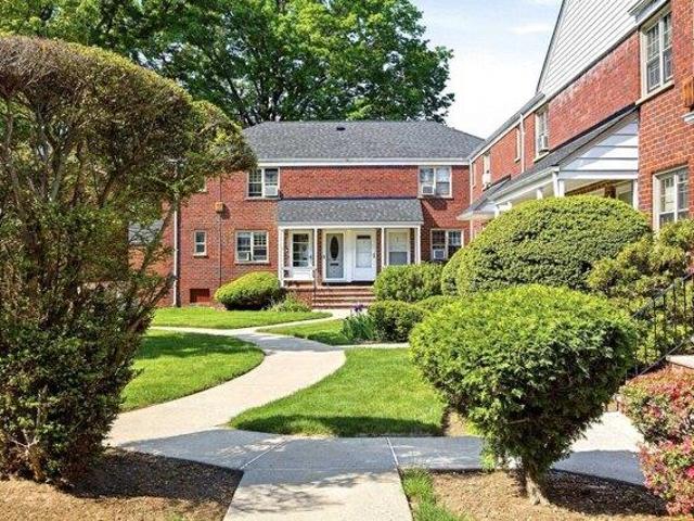 Condo for sale in Fort Lee, New Jersey