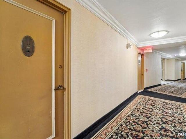 Condo for sale in Fort Lee, New Jersey