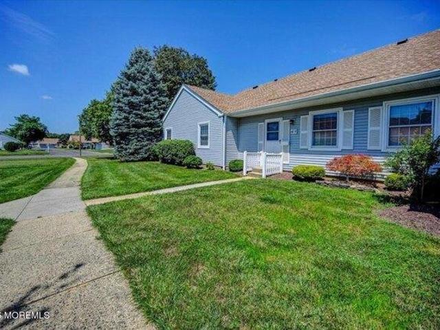 Condo for sale in Wyckoff Mills, Howell Township