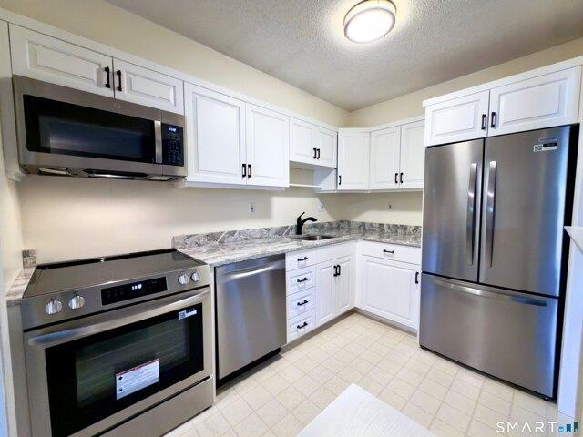 Condo for sale in Glastonbury, Connecticut