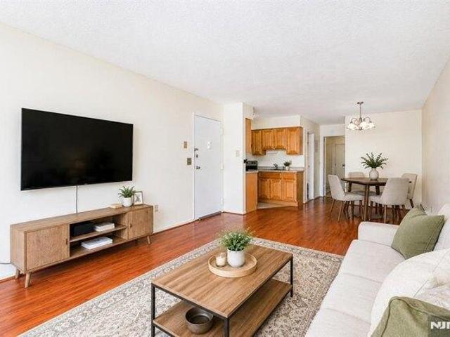 Condo for sale in Hudson, New Jersey