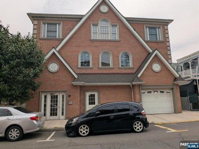 Condo for sale in Hudson, New Jersey