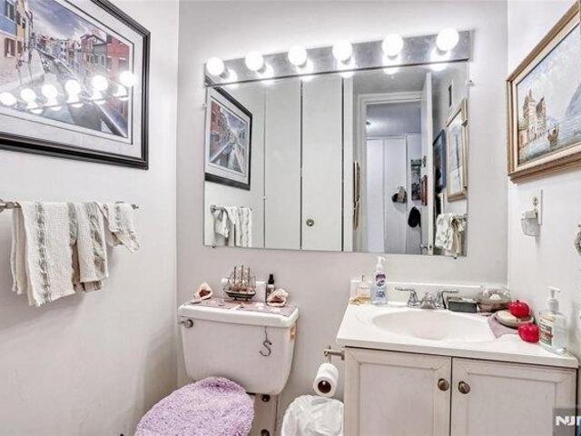 Condo for sale in Hudson, New Jersey