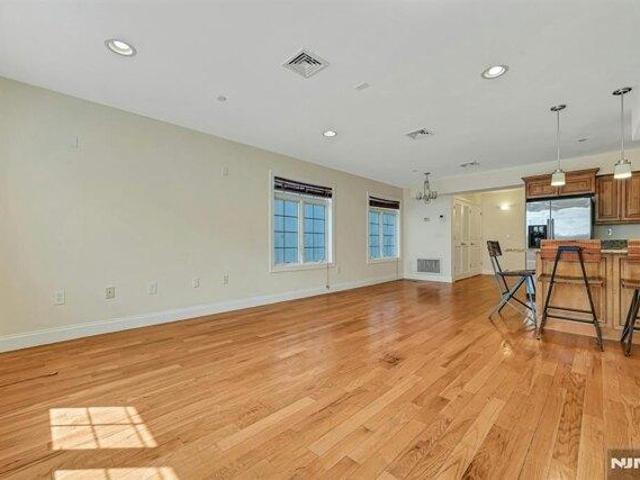 Condo for sale in Hudson, New Jersey