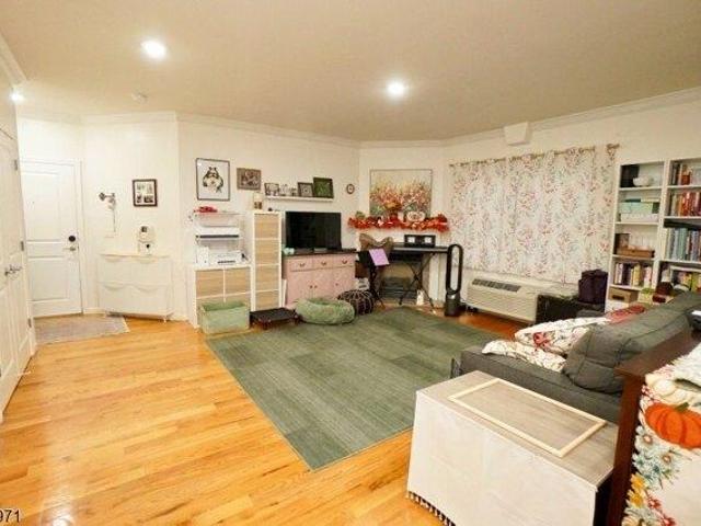 Condo for sale in Hudson, New Jersey