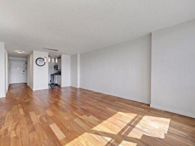 Condo for sale in Hudson, New Jersey