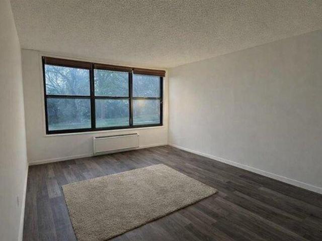 Condo for sale in Guttenberg, Hudson County