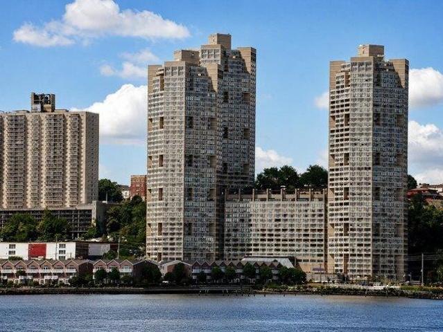 Condo for sale in Galaxy Towers, Guttenberg