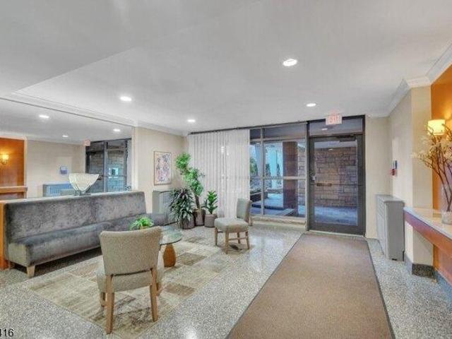 Condo for sale in Hackensack, New Jersey