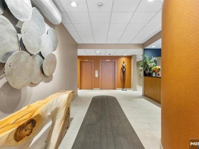 Condo for sale in Hackensack, New Jersey