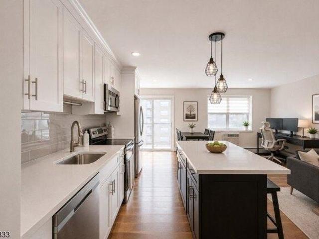 Condo for sale in Hackensack, New Jersey