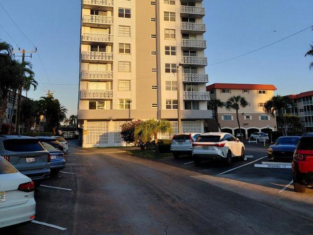 Condo for sale in Hallandale, Florida