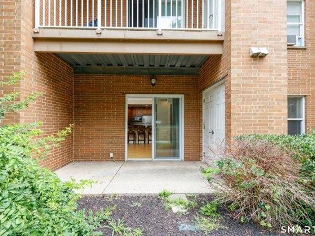 Condo for sale in Hamden, Connecticut