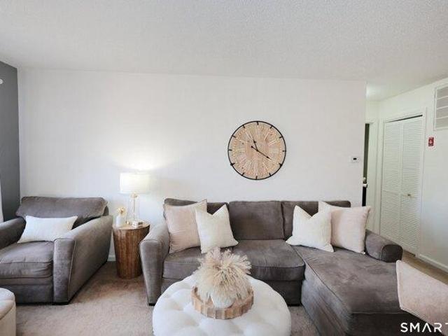Condo for sale in Parkway Plaza, Hamden