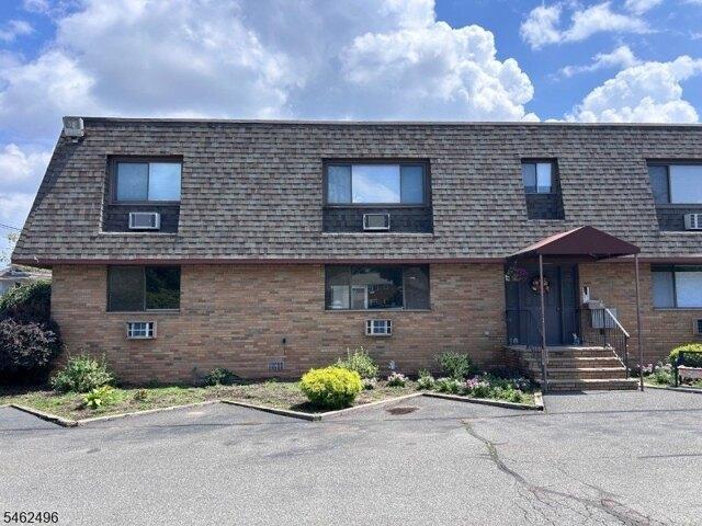 Condo for sale in Hawthorne, Passaic County