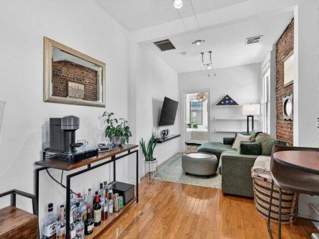 Condo for sale in Hudson, New Jersey