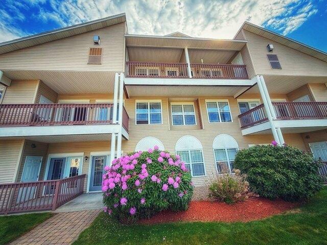 Condo for sale in Holden, Worcester County