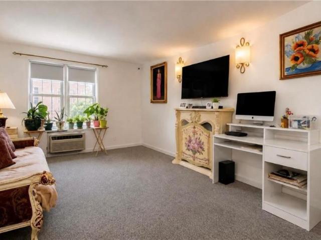 Condo for sale in Queens, Arverne