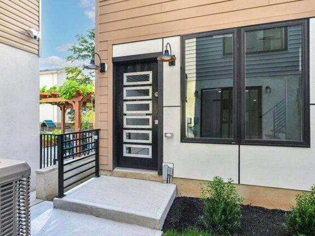 Condo for sale in Hudson, New Jersey