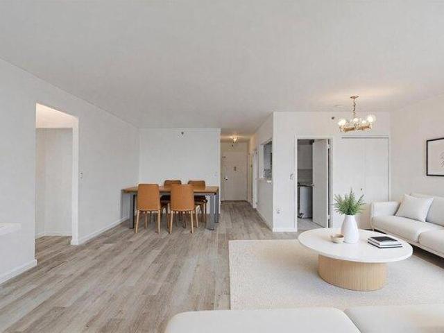 Condo for sale in Hudson, New Jersey