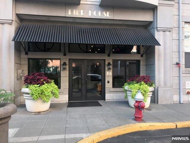 Condo for sale in Hudson, New Jersey