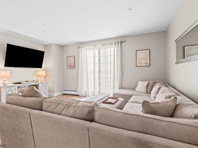 Condo for sale in Hudson, New Jersey