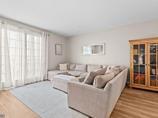 Condo for sale in Hudson, New Jersey