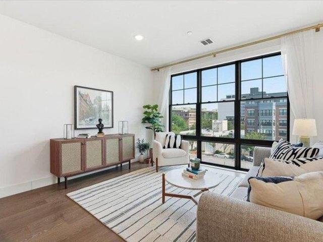 Condo for sale in Hudson, New Jersey