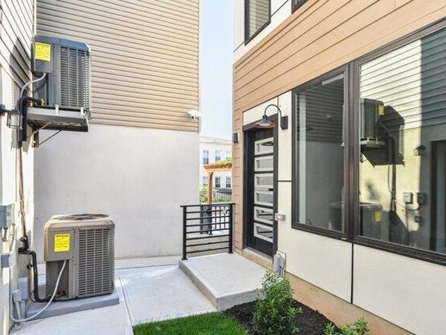 Condo for sale in Hudson, New Jersey