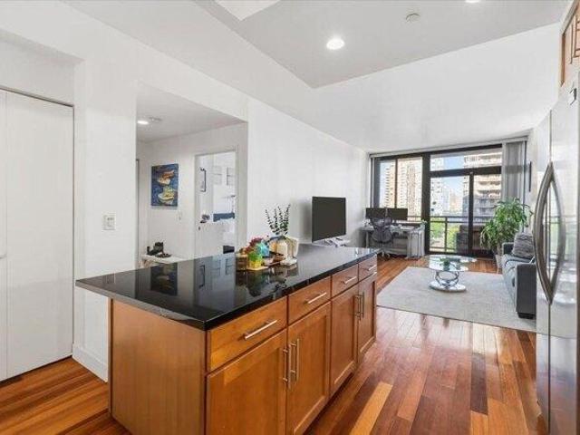 Condo for sale in Hudson, New Jersey
