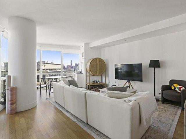 Condo for sale in Hudson, New Jersey