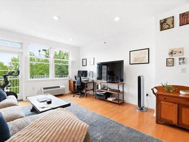 Condo for sale in Hudson, New Jersey