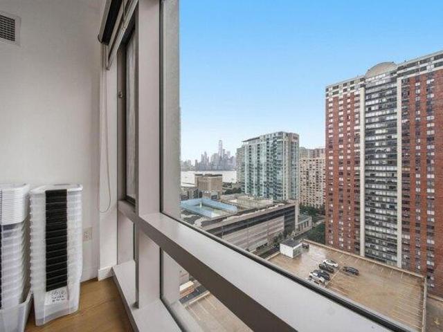 Condo for sale in Hudson, New Jersey