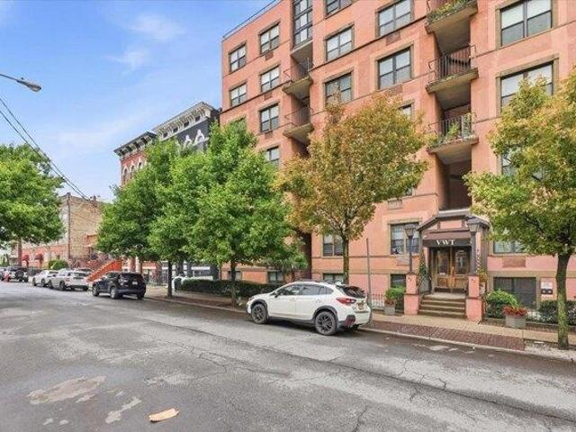 Condo for sale in Hudson, New Jersey