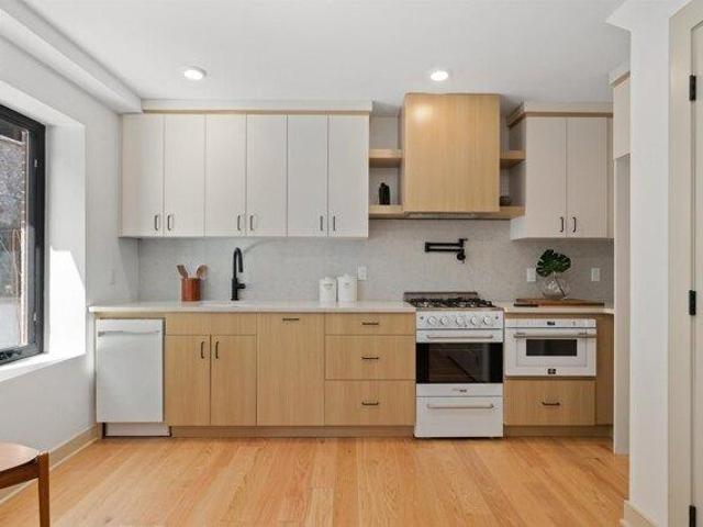 Condo for sale in Hudson, New Jersey