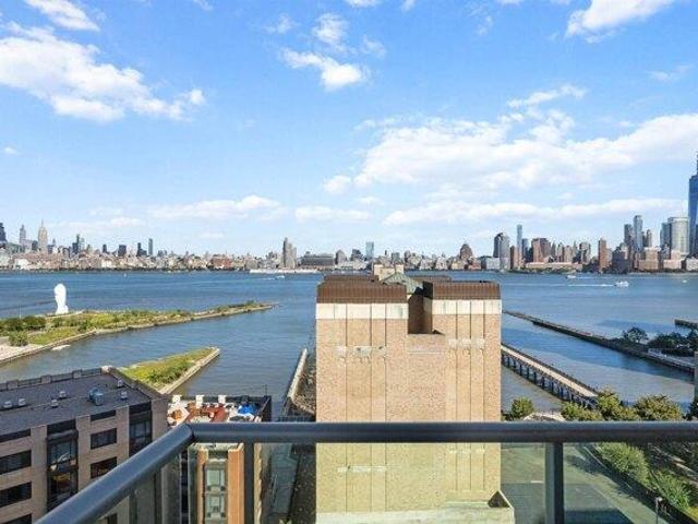 Condo for sale in Hudson, New Jersey