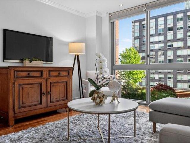 Condo for sale in Communipaw, Jersey City
