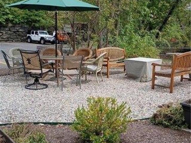 Condo for sale in Lincoln, Rhode Island