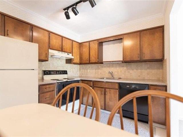 Condo for sale in Lincoln, Rhode Island