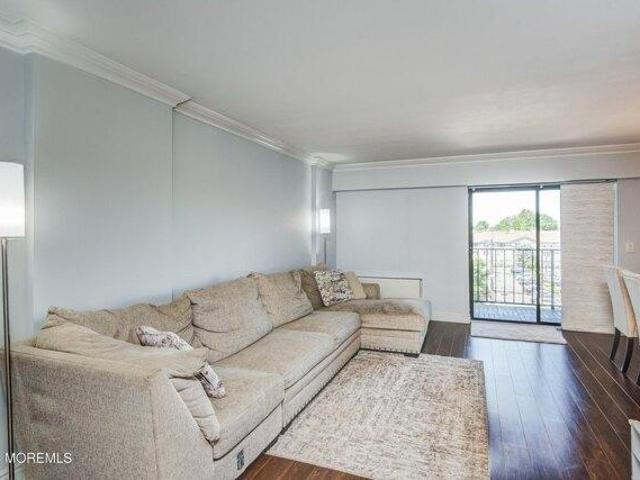 Condo for sale in Linden, New Jersey
