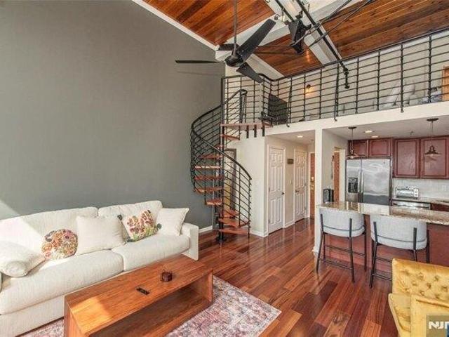 Condo for sale in Passaic, New Jersey