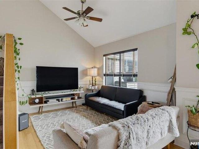 Condo for sale in Little Ferry, New Jersey