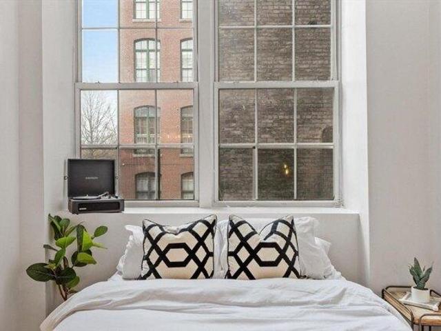 Condo for sale in Lowell, Massachusetts