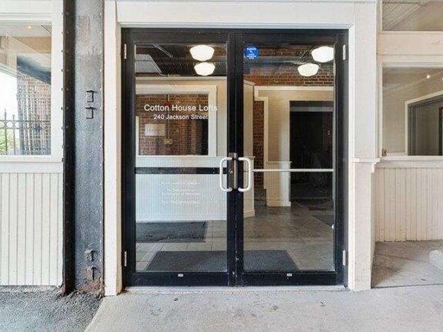 Condo for sale in Lowell, Massachusetts