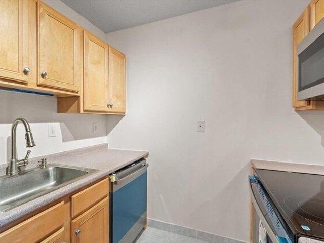 Condo for sale in Lowell, Massachusetts