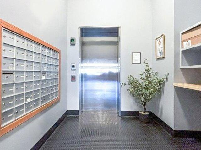 Condo for sale in Merrimack-Middle Street Historic District, Lowell