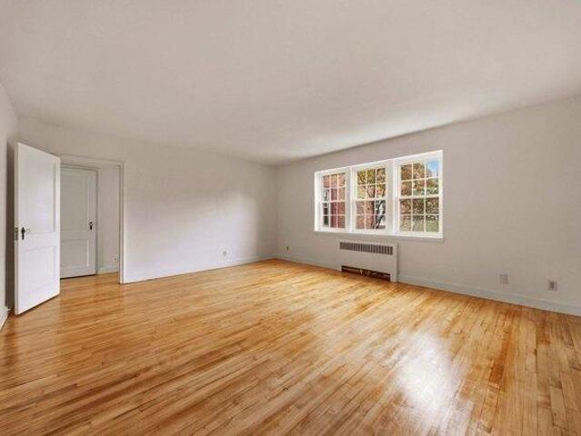 Condo for sale in Oak Grove, Malden