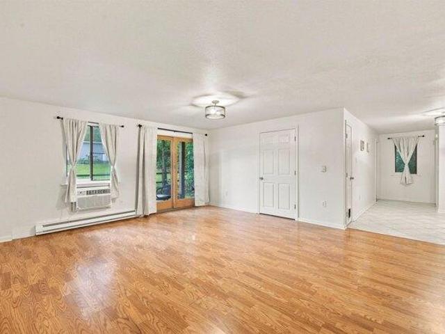 Condo for sale in Manchester, Hillsborough County