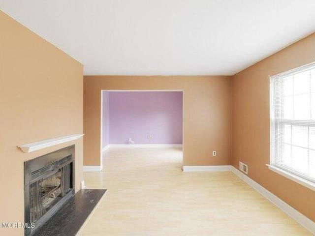 Condo for sale in Wellington Place, Aberdeen Township